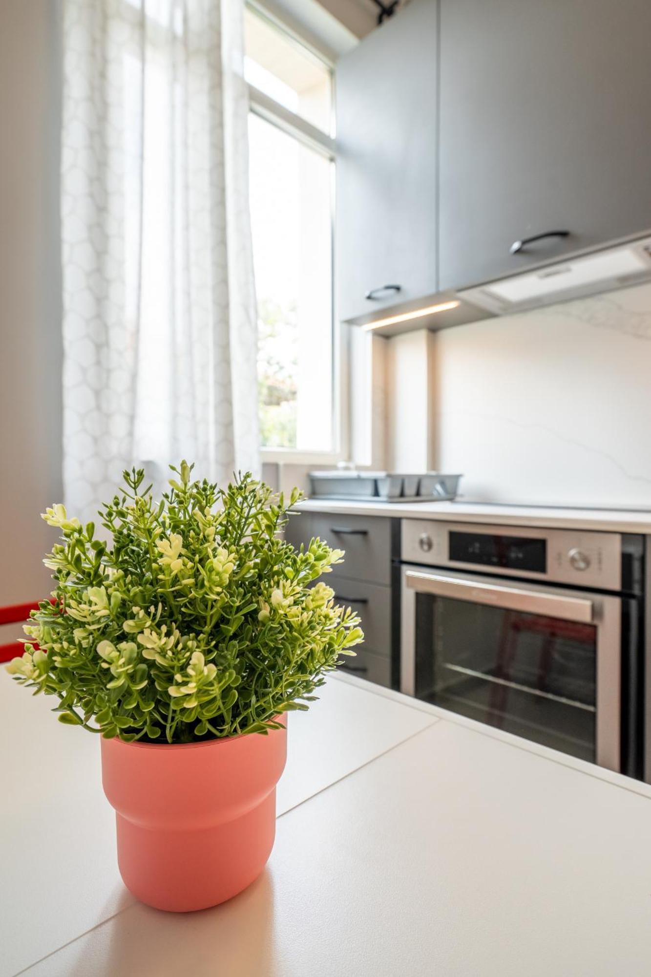 Downtown Apartment Eymi Sofia Bagian luar foto