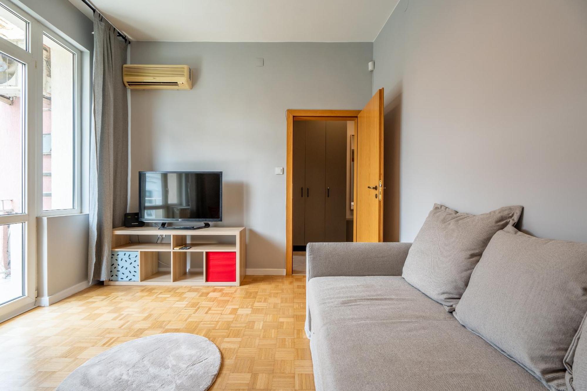 Downtown Apartment Eymi Sofia Bagian luar foto