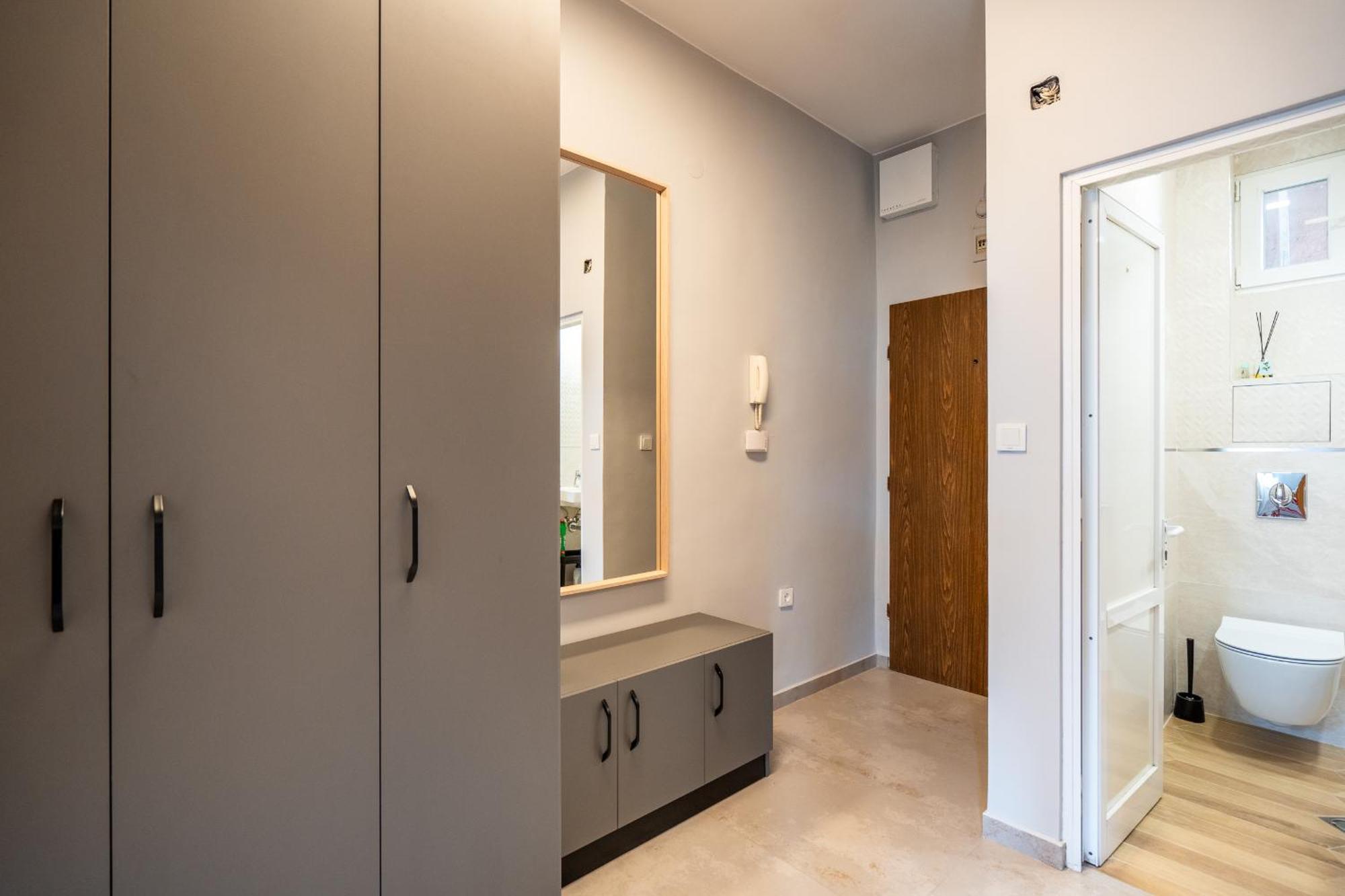 Downtown Apartment Eymi Sofia Bagian luar foto